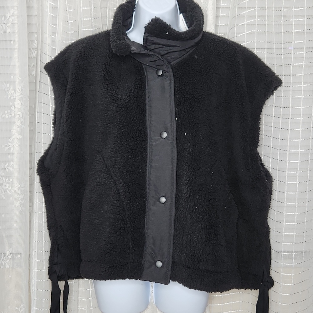 NWT HYFVE Black Sherpa Teddy Bear Vest Jacket W/ Tie Up Side Details SzL